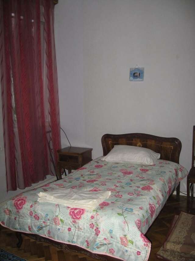 Хостелы Hostel Temuri Кутаиси-37